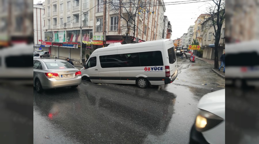 Esenyurt'ta yol ��kt�