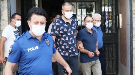 Eşini öldürüp polisi aradı