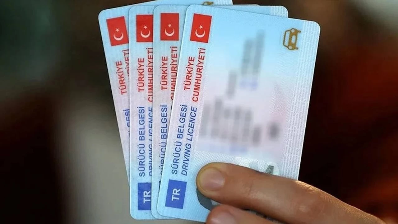 Eski tip sürücü belgelerinin yenilenme süresi uzatıldı