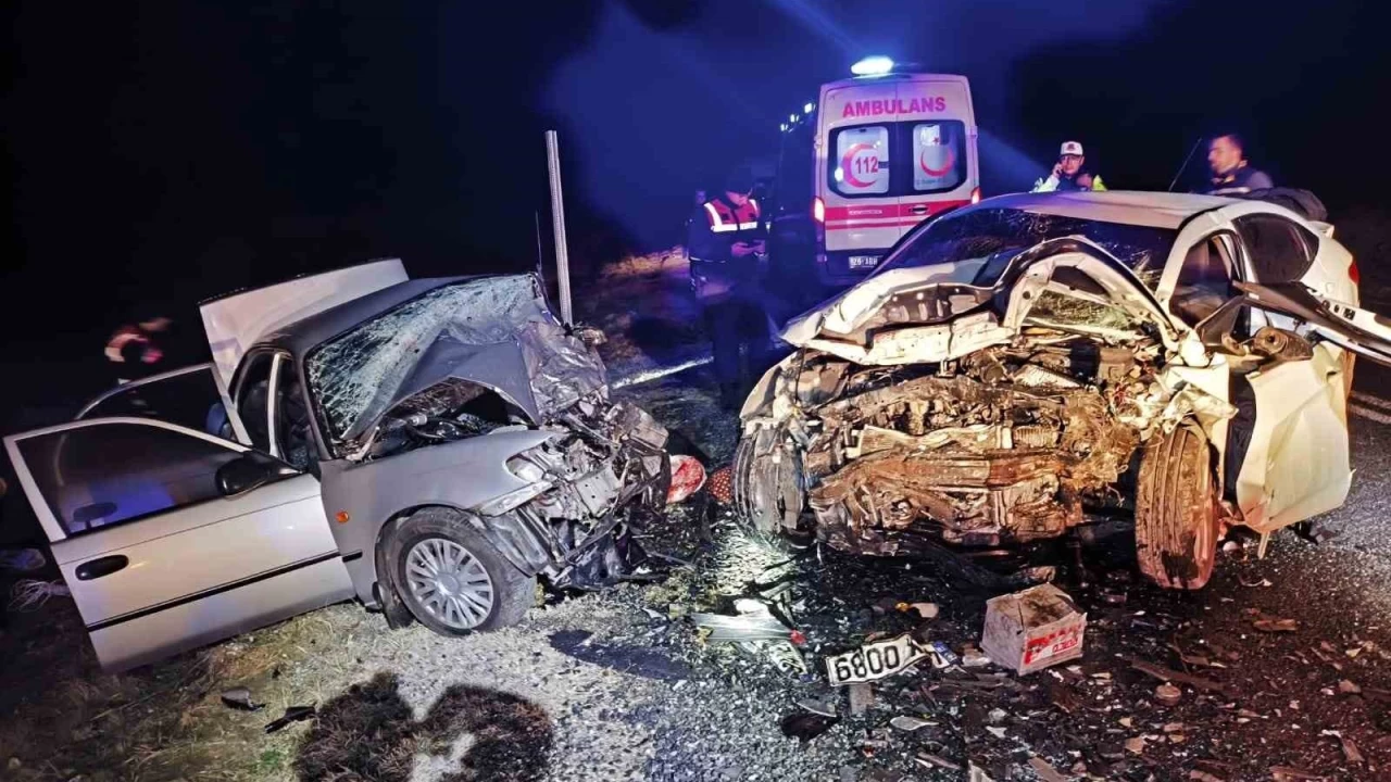 Eskişehir'de feci kaza: 4 ölü, 2 yaralı