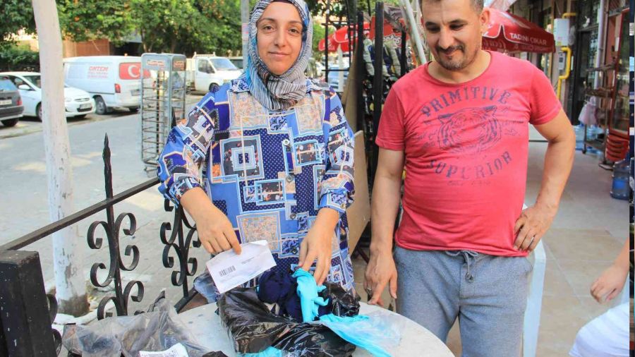 Eşofman takımı aldılar, kargodan çaput parçaları çıktı