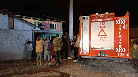 Evi yanan aile 'Evimizi yakanı bulun' diye isyan etti