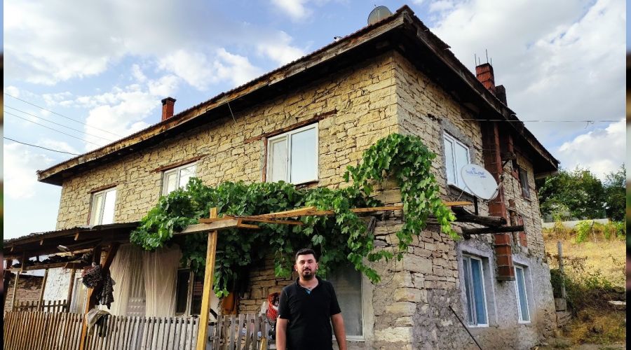 Evlerini ta�tan yap�yorlar