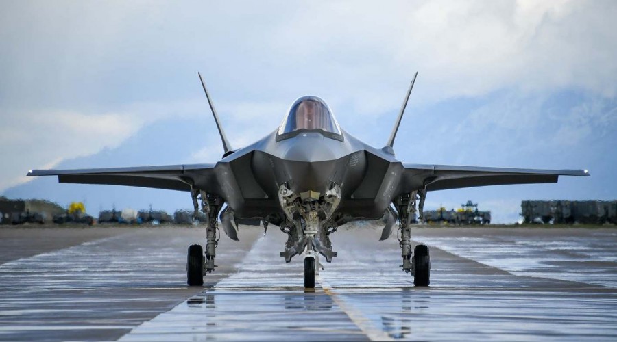 F-35'ler hep karavana at�yor