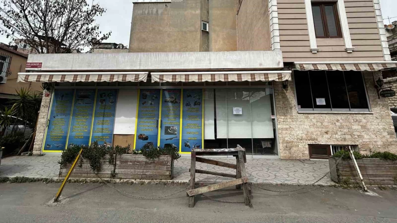 Fatih'te oto tamircisi silahl� sald�r�ya u�rad�