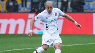 Feghouli'ye 5 maç ceza