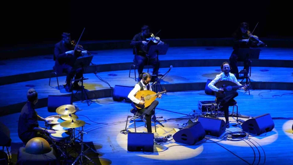 Filistinli m�zik grubu 'Le Trio Joubran' Ankaral�larla bulu�tu