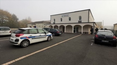 Fransa mahkeme kararıyla cami kapattırdı