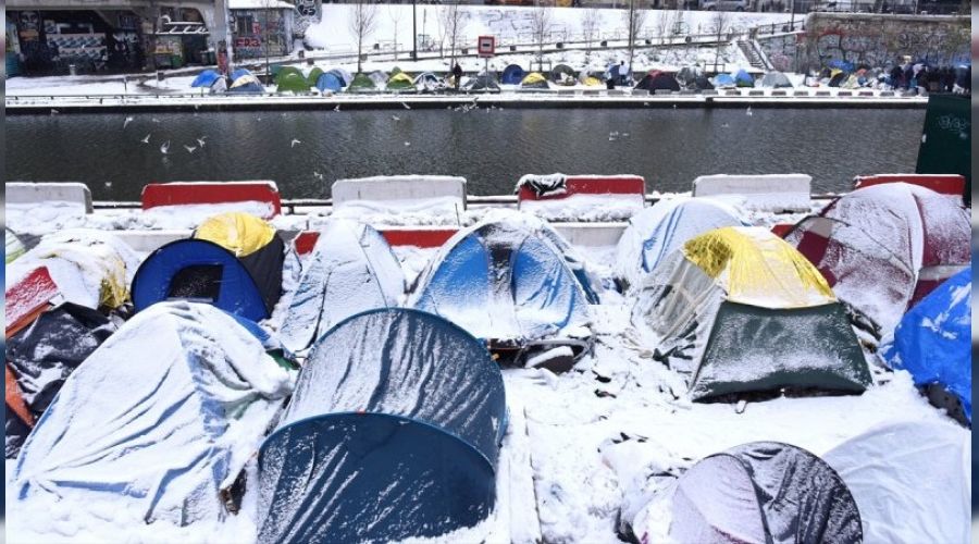 Fransa'da g��menlerin so�ukla m�cadelesi