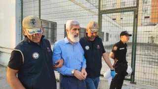 Furkan Vakf�'na operasyon: Alparslan Kuytul, e�i ve �ok say�da ki�i g�zalt�nda
