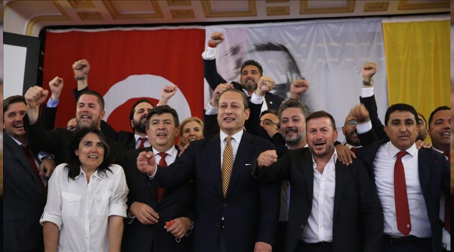 Galatasaray'da futbol �ubesi kald�r�ld�