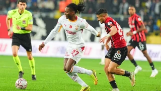 Galatasaray'da kritik soru: Rafael Leao, Fenerbah�e ma��na yeti�ecek mi?
