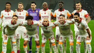Galatasaray'�n sa� bek sorunu yine hortlad�