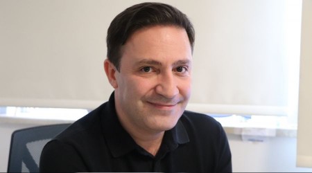 Genç nüfus virüsün hedefinde