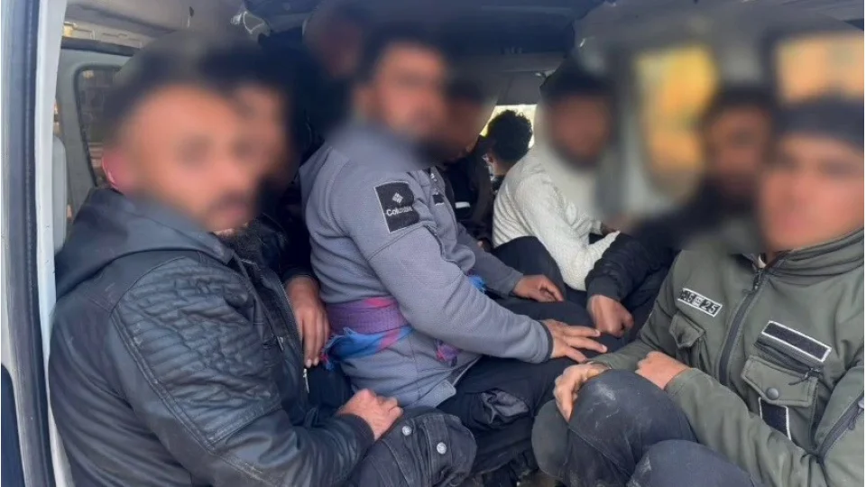 G��menler bal�k istifi gibi ta��n�rken yakaland�lar