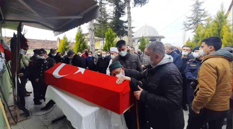 Gol sevinci sonrası kalp krizi geçiren uzman çavuş kurtarılamadı