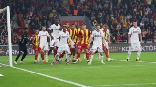 Göztepe'yi yenen Trabzonspor ligde Fenerbahçe'yi altına aldı
