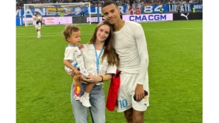 Greenwood'un eşi de İstanbul'a taşınıyor