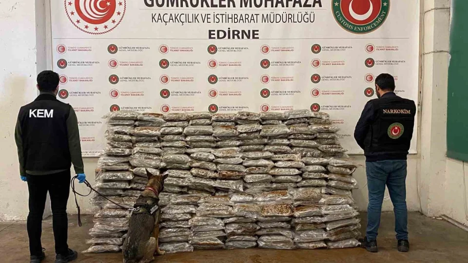 G�mr�klerde 828 milyon 272 bin liral�k uyu�turucu madde ele ge�irildi