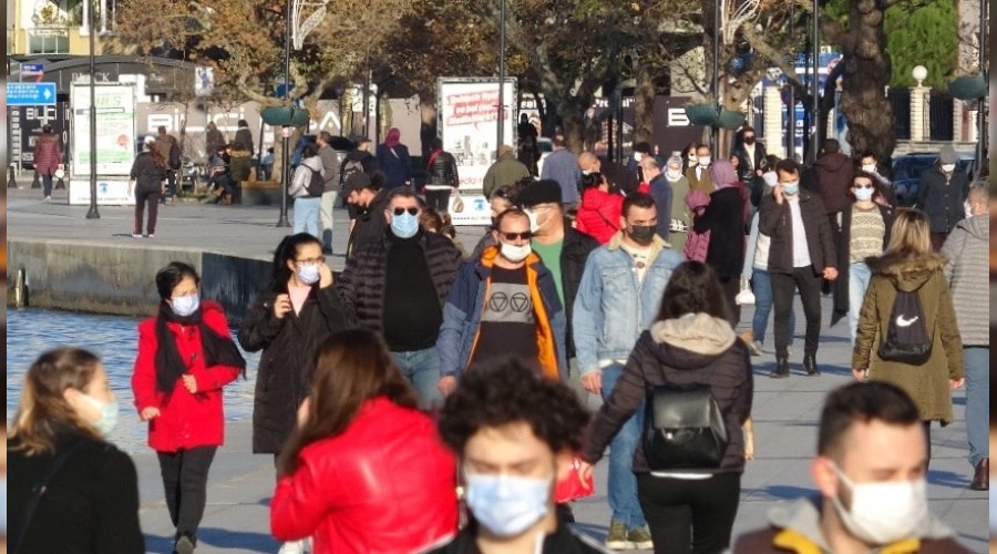 Güneşi gören kordona akın etti