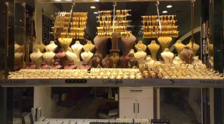 Gürcüler, Erzurum'da kuyumcuyu patlattı