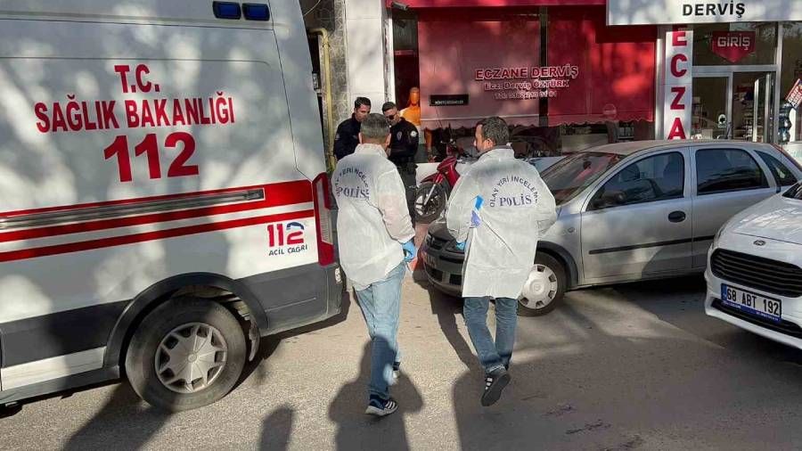 Haber alınamayan şahıs evinde boğazı kesik halde ölü bulundu