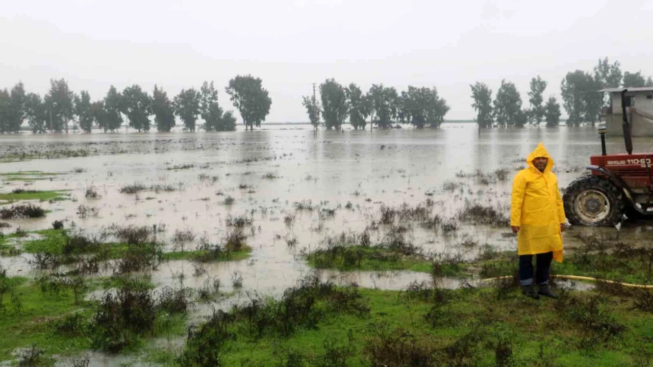 Hatay'da Amik Ovas� sular alt�nda kald�