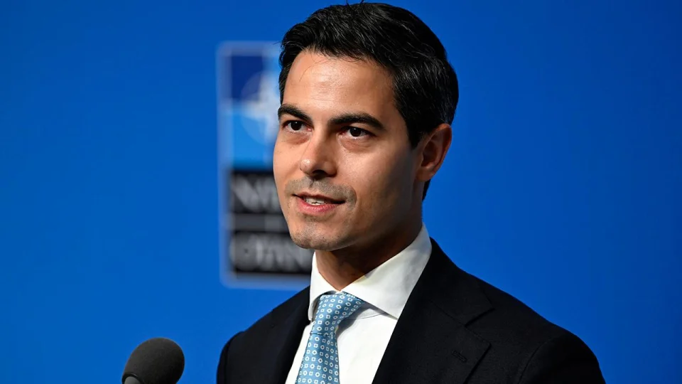 Hollanda Ba�bakan� Jetten: "UCM'den elinizi �ekin"