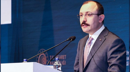Hükümet döviz için dümeni Körfez'e kırdı