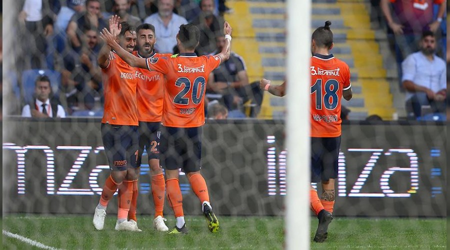 �lk yar�lar�n uzman� Ba�ak�ehir