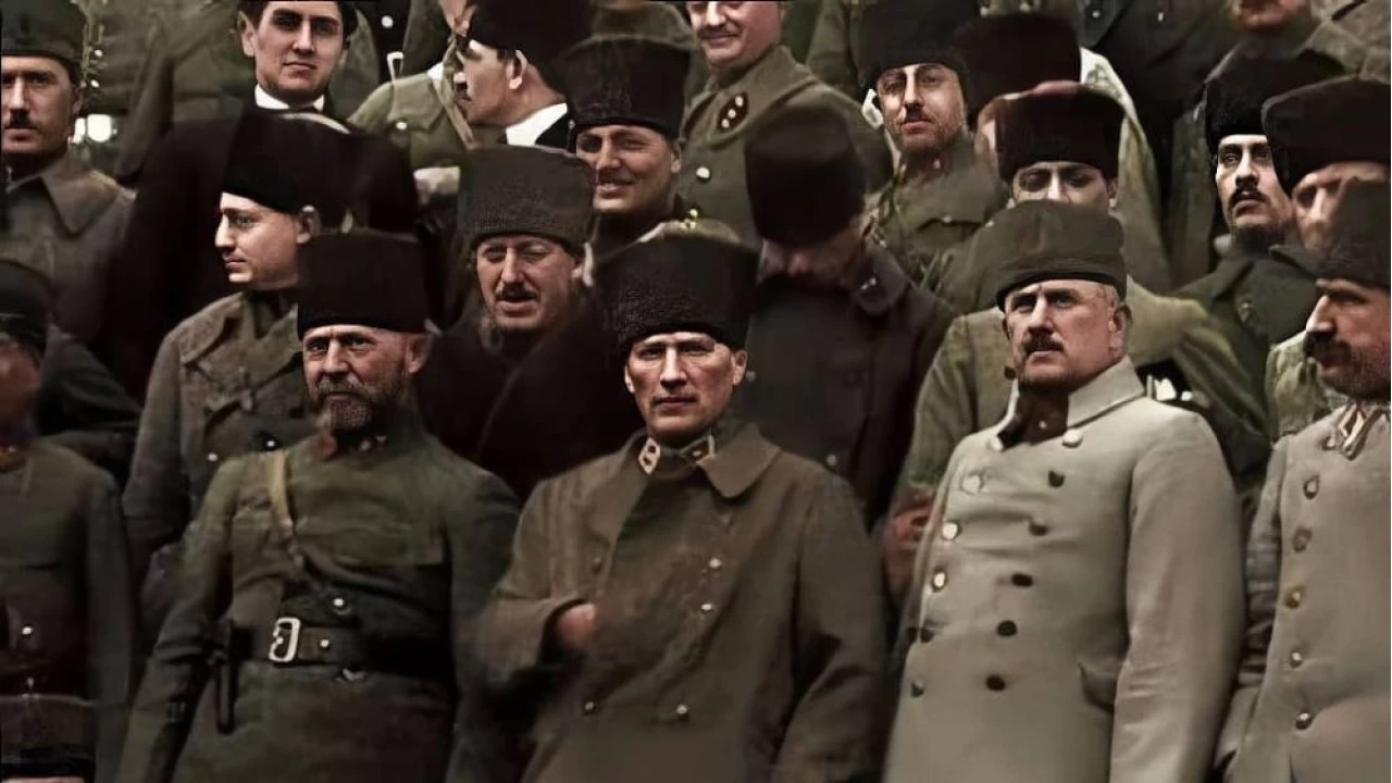 nn, Atatrke yakn vekilleri uzaklatrmtr