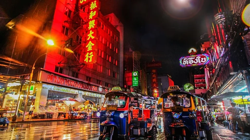 �ran �at��mas� G�neydo�u Asya turizmini vurdu. Biletler zamland�, turist say�s� d��t�