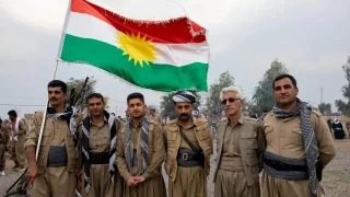 �ran, ter�rle sahada da, masada da m�cadele ediyor