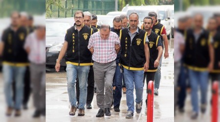 İş bulma vaadiyle dolandırıyorlardı