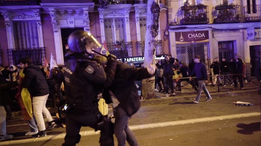 İspanya'da gösterilere polis müdahale etti
