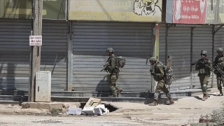 İsrail ordusu Batı Şeria'da el-Faria Mülteci Kampı'na baskın düzenledi