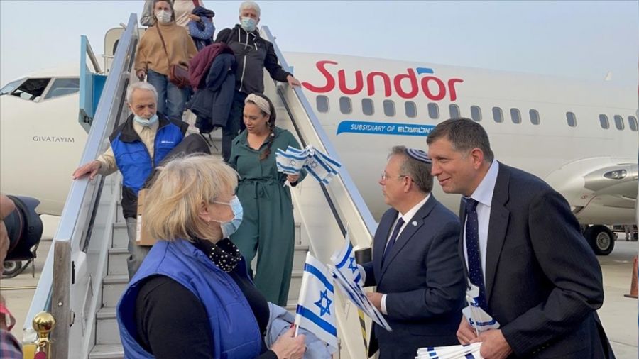 �srail par�a par�a Filistin'i ele ge�iriyor