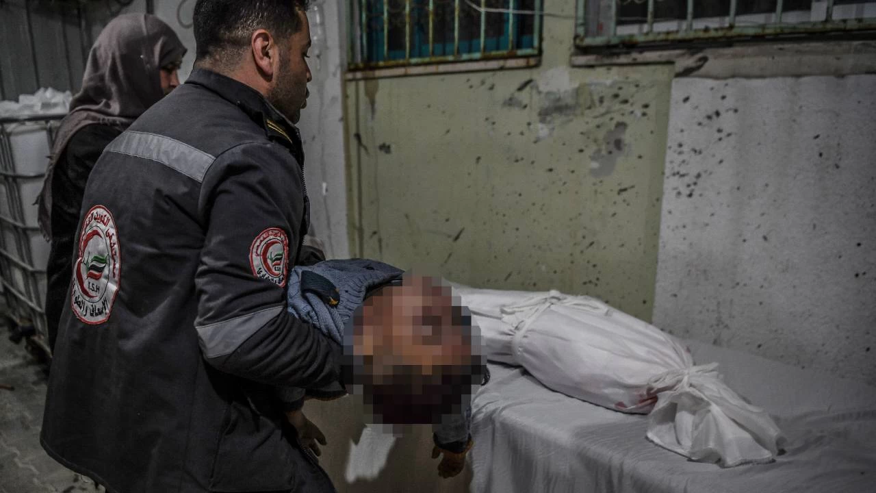 İsrail'den 100'den fazla sivili öldürdüğü Refah'taki hava saldırısına arsız savunma: İki esiri kurtarmak için düzenledik