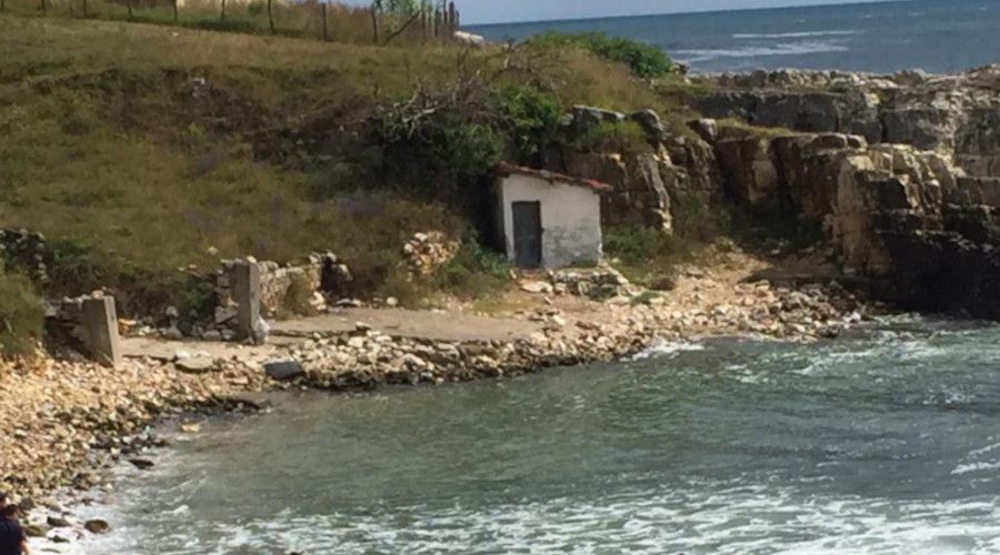 �stanbul bo�az�na may�n geldi, Karadeniz k�y�s�nda bal�k tutmak yasakland�