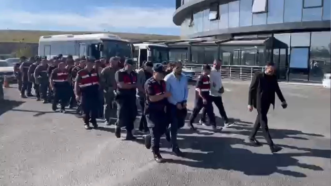 stanbul merkezli 6 ilde dolandrclk operasyonu: 22 gzalt