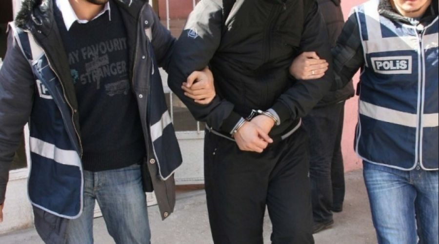 İstanbul merkezli FETÖ operasyonu: 9 gözaltı