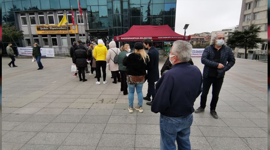 �stanbul'da �ifte vatanda�lar oy kulland�
