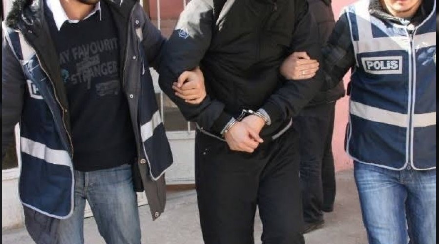 İstanbul'da eş zamanlı 27 adrese FETÖ operasyonu