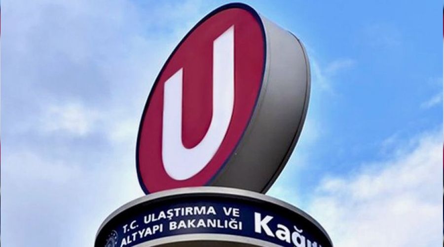�stanbul'da metrolarda ikilik ��kt�!