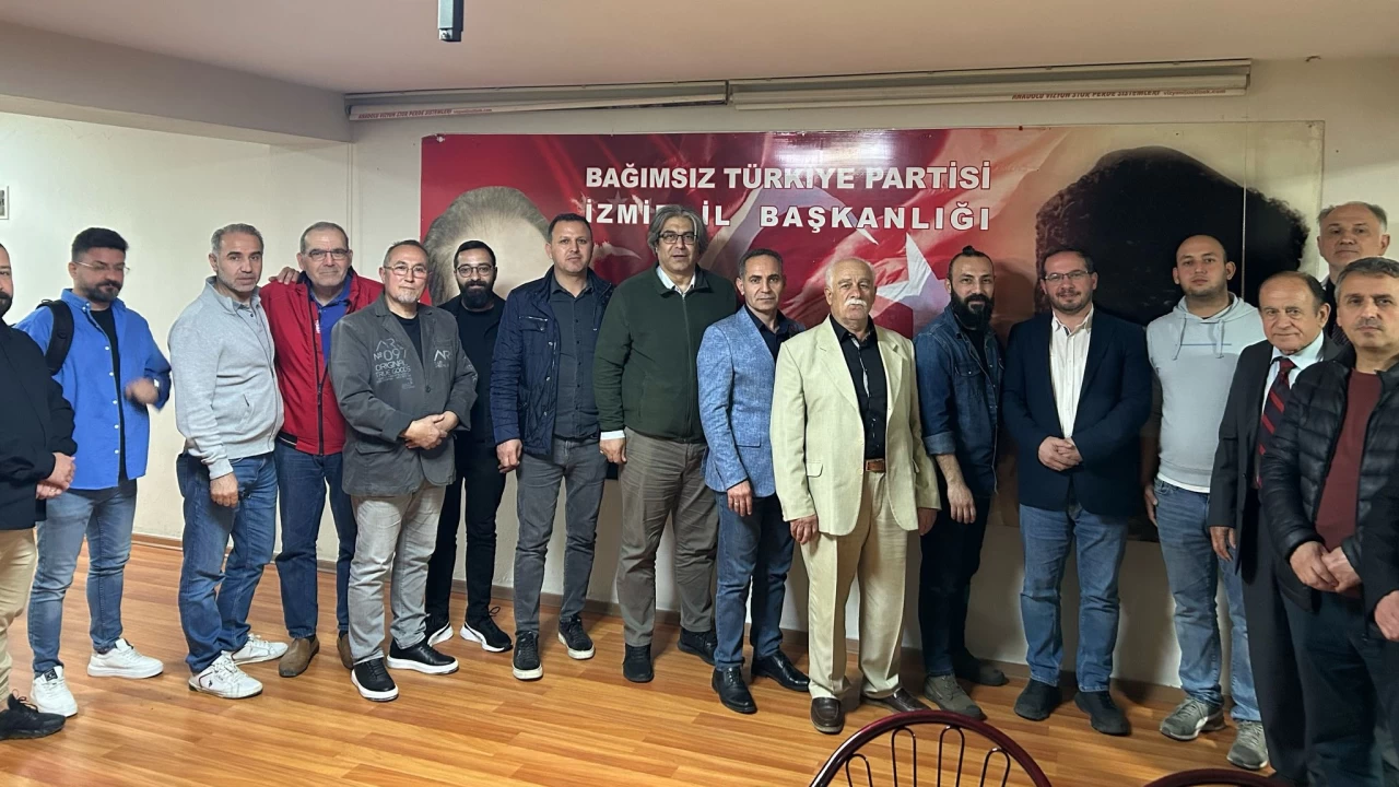 İzmir'de Gelecek Partisi'nden BTP'ye büyük katılım