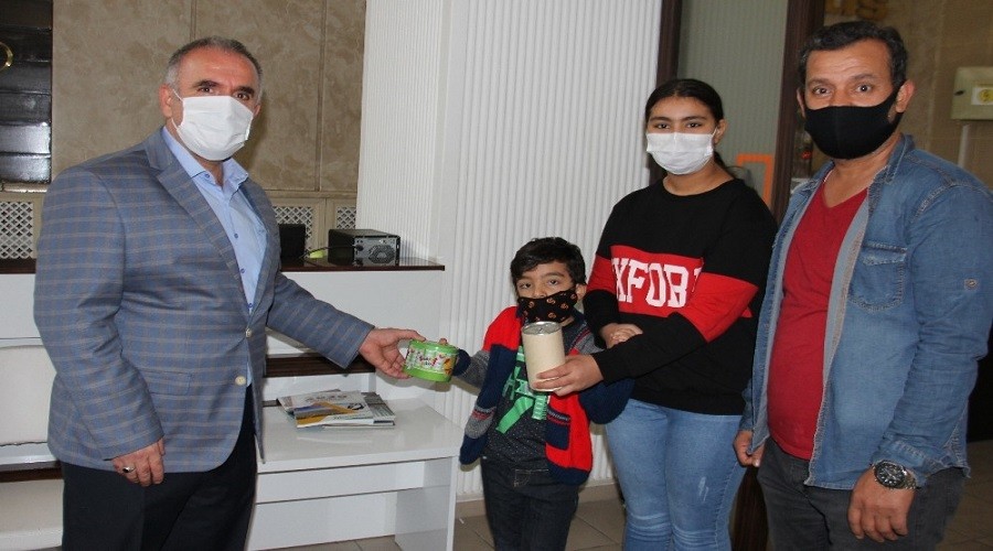 İzmir'e iki kardeşten duygulandıran bağış