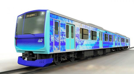 Japonya'nın hidrojenle çalışan ilk treni tanıtıldı