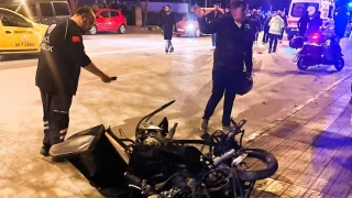 Kadın sürücü çarptığı motokuryeyi ölüme terk etti