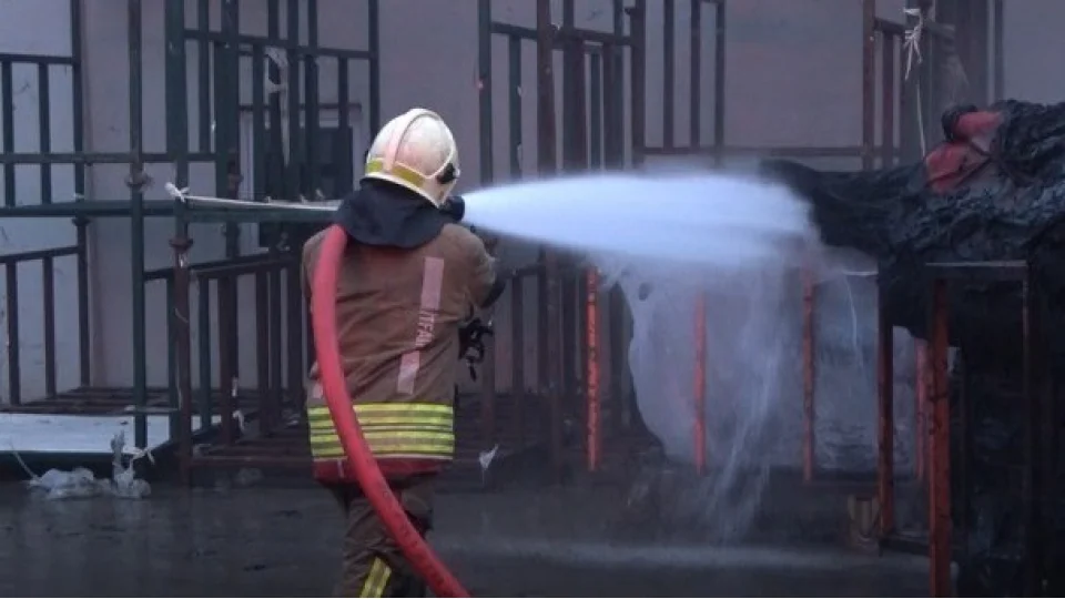 Kahramanmara�'ta yang�na m�dahale eden itfaiye eri darbedildi