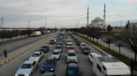 Kapıkule'de Bulgarların 'ucuzluk' kuyruğu